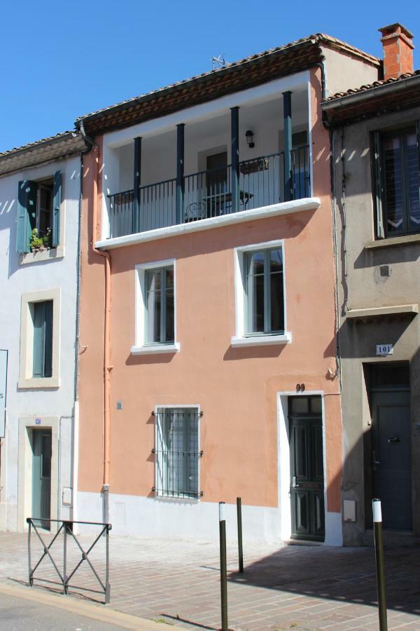Gîte les 3 tours 1e étage Carcassonne Extérieur photo